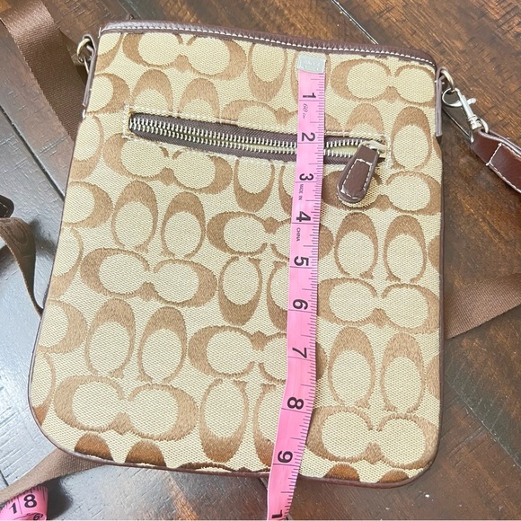 Vintage Coach crossbody bag signature brown and tan - Picture 8 of 10